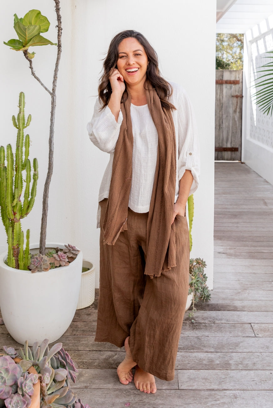 Capri Pants in Pure Linen