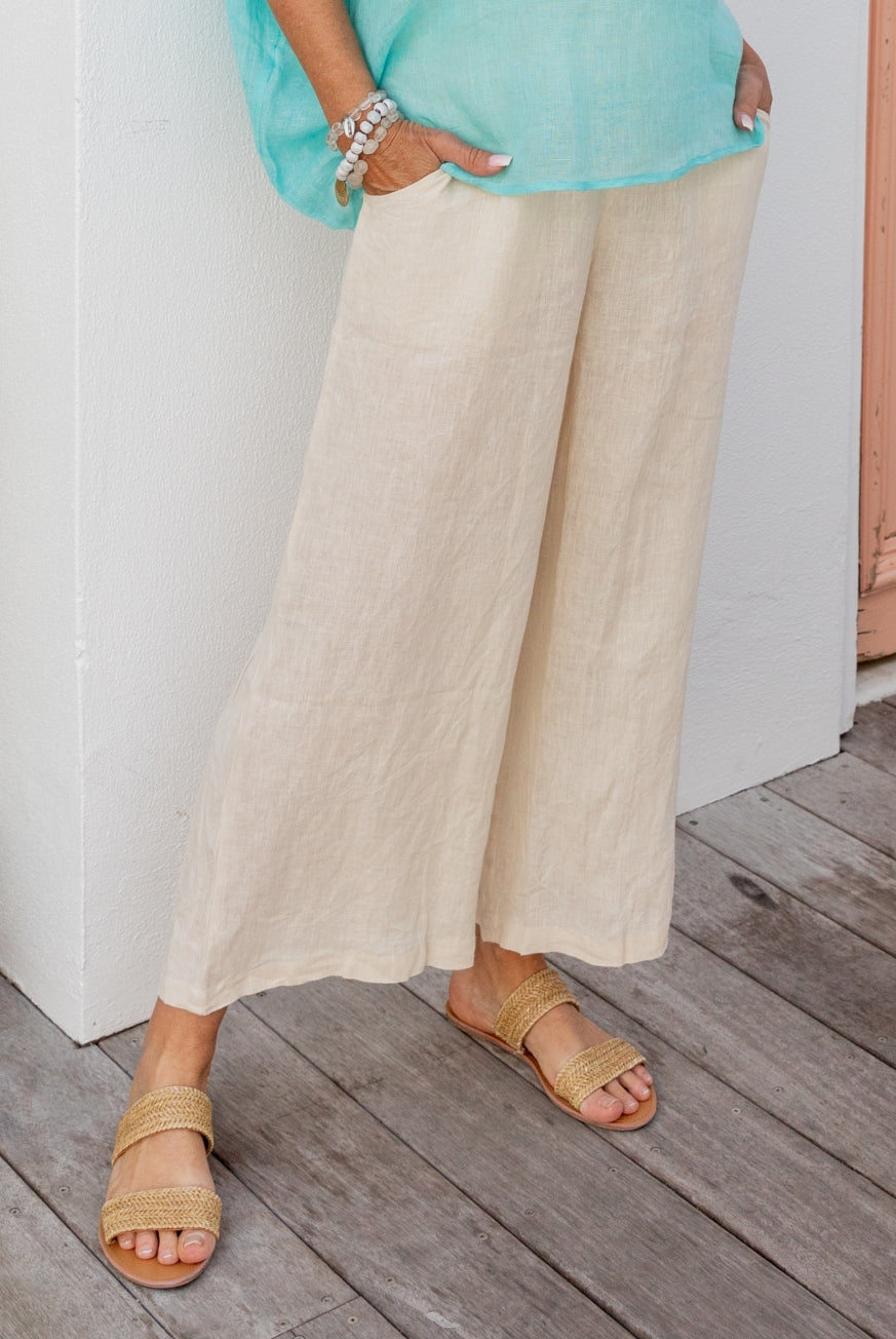 Capri Pants in Pure Linen