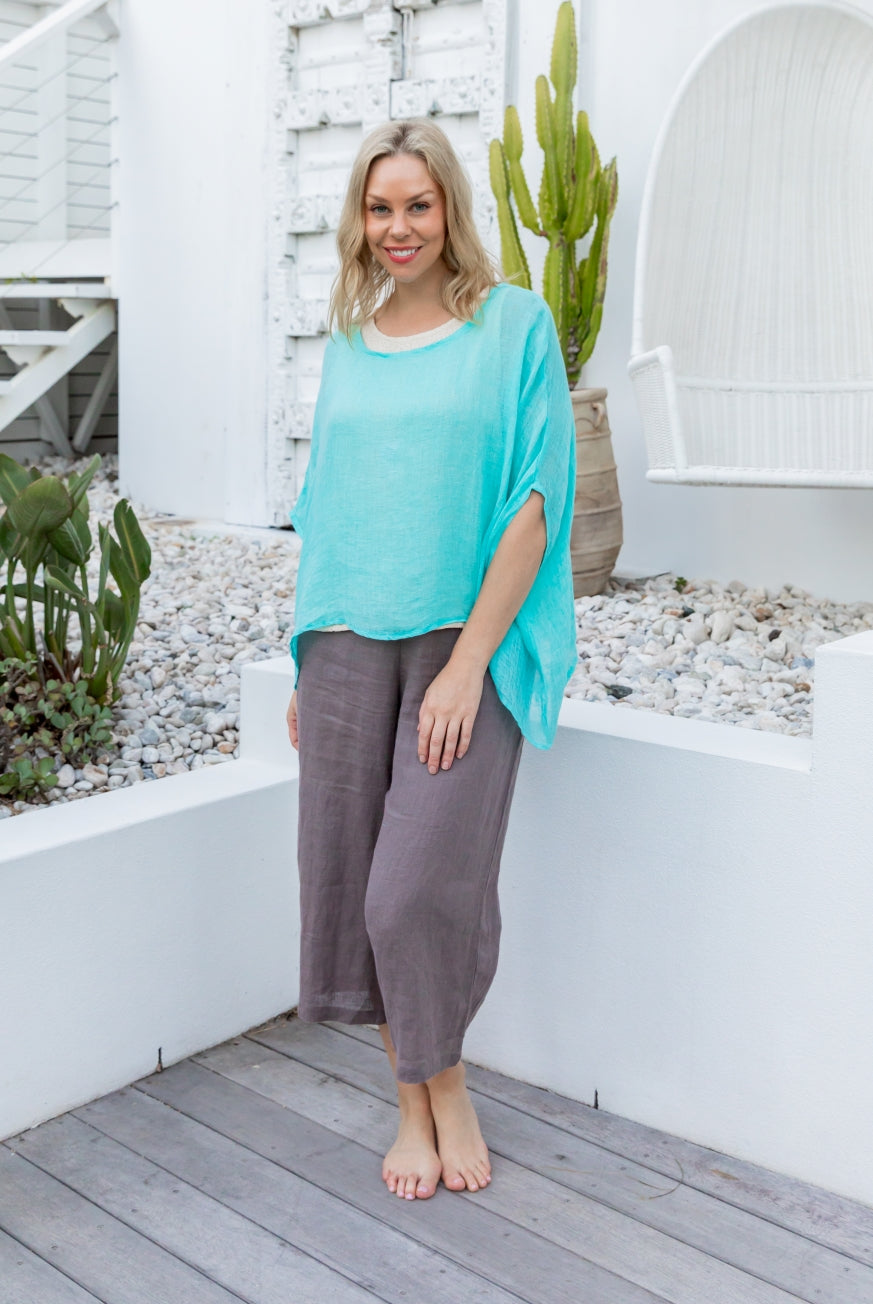 Capri Pants in Pure Linen