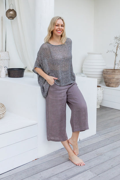Capri Pants in Pure Linen