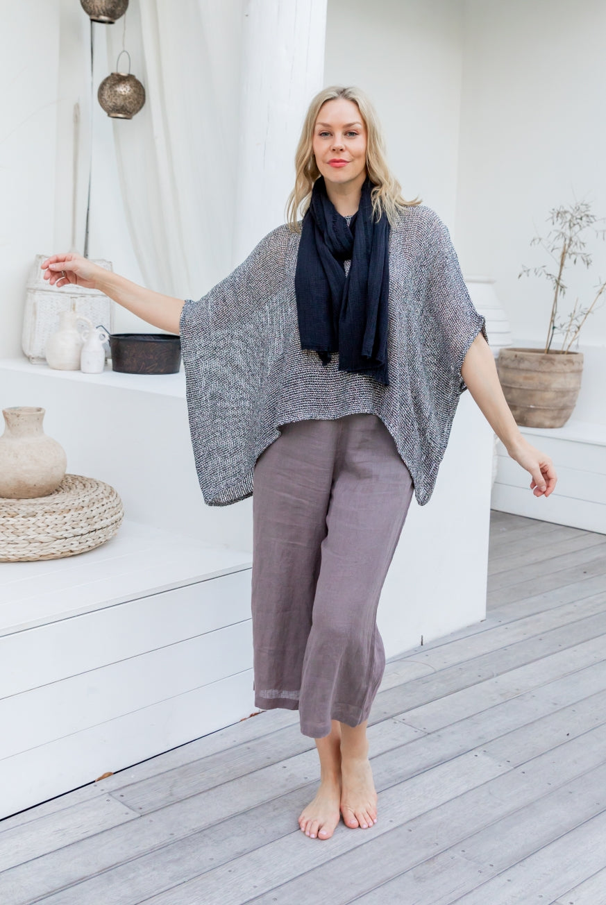 Capri Pants in Pure Linen