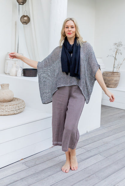 Capri Pants in Pure Linen