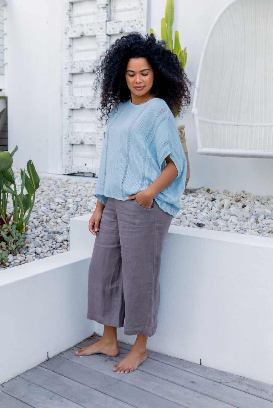 Capri Pants in Pure Linen