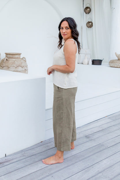 Capri Pants in Pure Linen