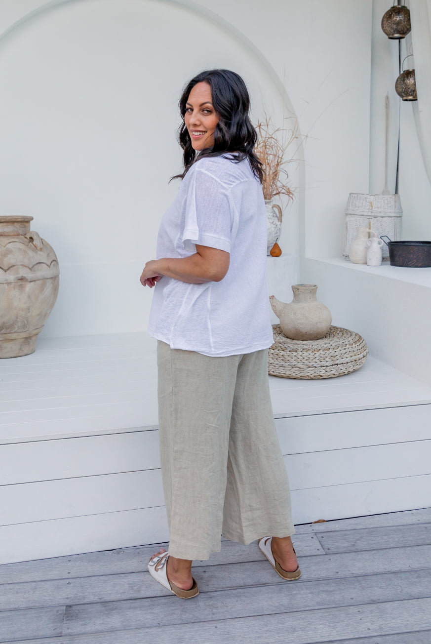 Capri Pants in Pure Linen