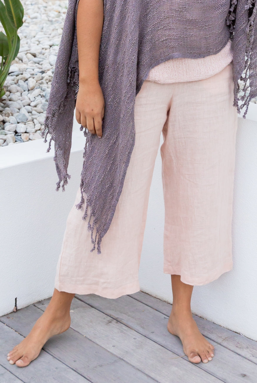 Capri Pants in Pure Linen